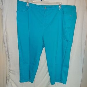 Gloria Vanderbilt Capri